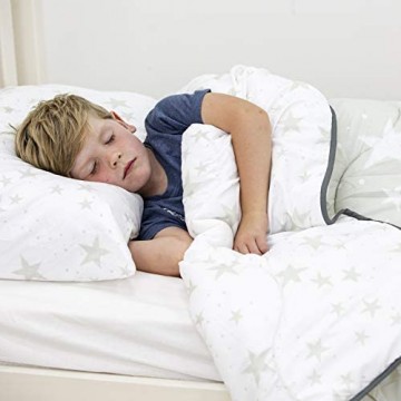 Rest Easy Sleep Better Graue Sterne Deckungslos Junior 4 Tog Quilt und Gefüllt Kissen Set