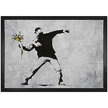 1art1 Banksy - Der Blumenwerfer Graffiti Streetart Fußmatte Innenbereich und Außenbereich | Design Türmatte 70 x 50 cm